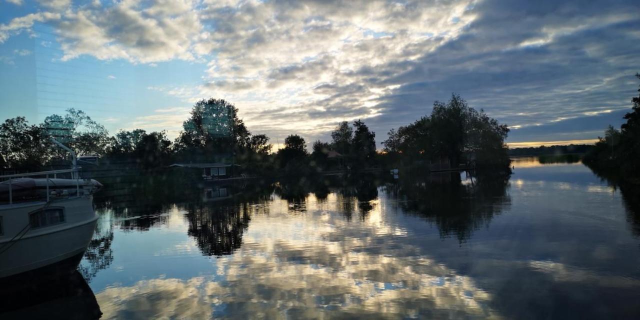 C'Est La Vie Houseboat Hotel Nederhorst den Berg Exterior foto